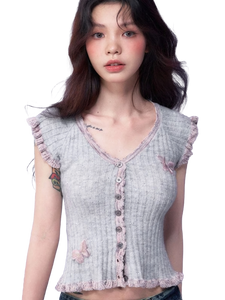 Butterfly Embellished Short Sleeve Knit Blouse