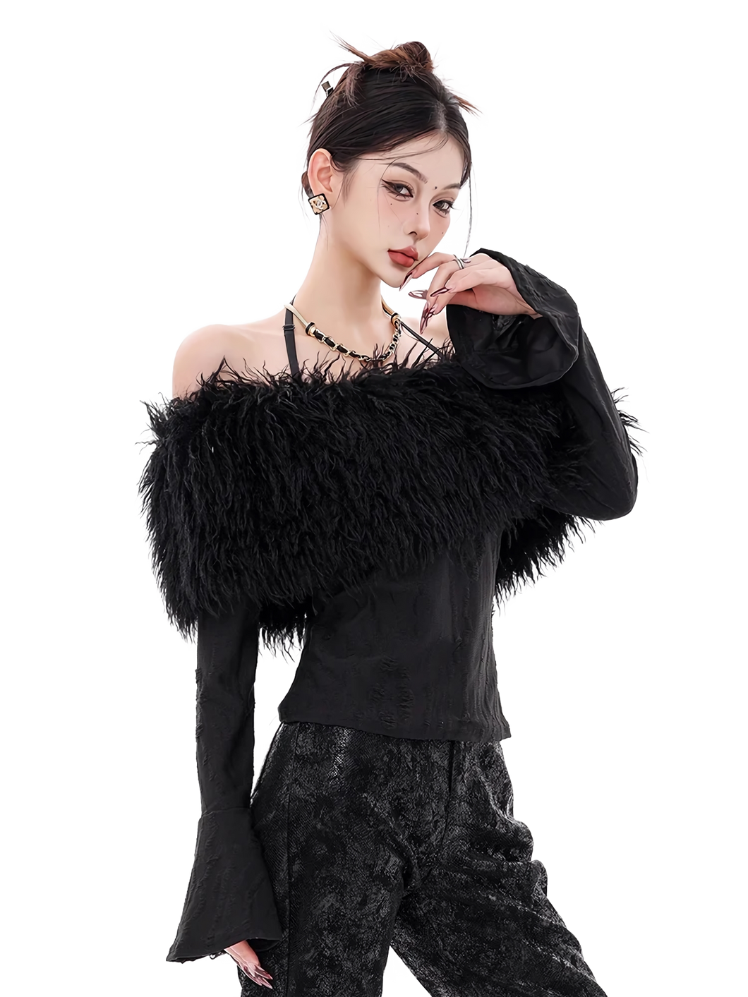 'Allure' Fur-Trimmed Off-Shoulder Top